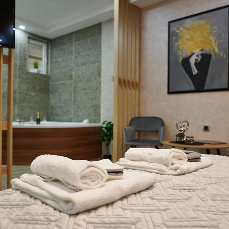 Vanimi Lux Apartmani Kikinda 外观 照片